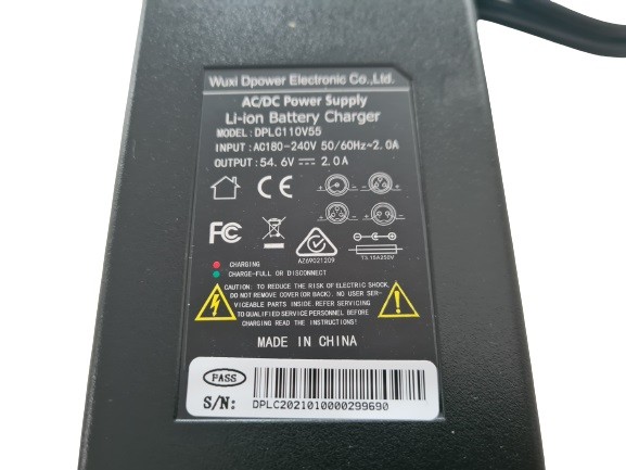 Accu oplader 48V / 2.0Ah 3 pin (113-3-a)